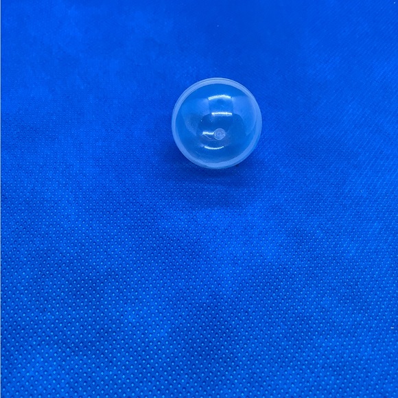 Vending Machine Empty Round Capsules 28mm - Picture 2 of 5